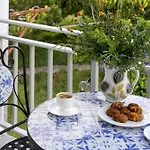 Retro House