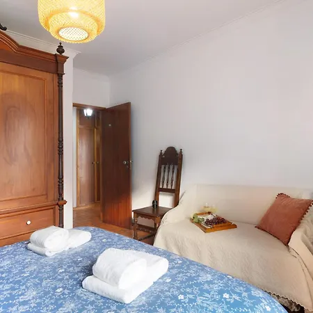 Apartment Retro House Moledo