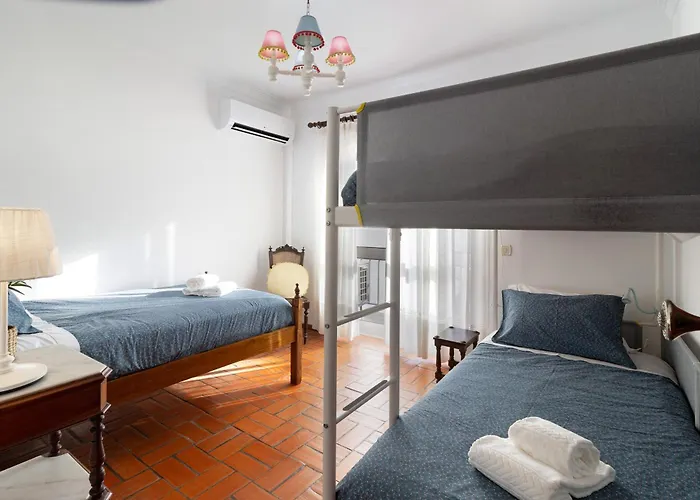 Retro House Apartment *